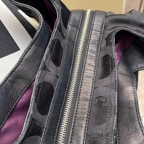 Coach shoulder purse 👛 - Picture 3 of 9